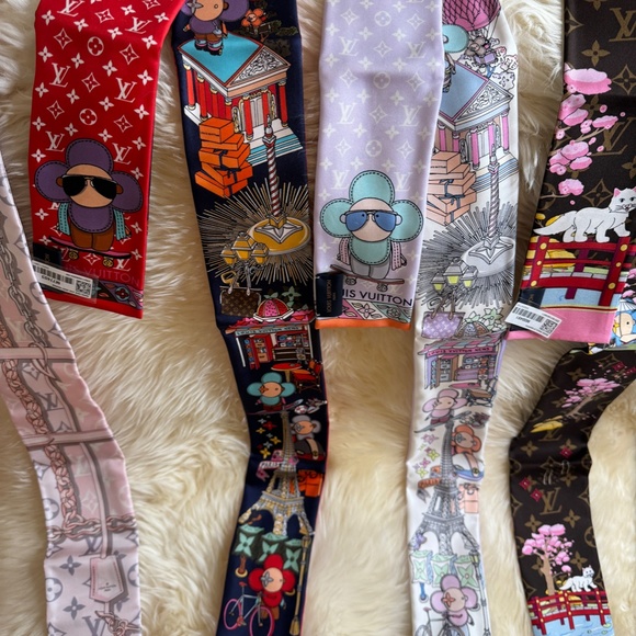 NEW Louis Vuitton Limited Edition Bandeaus Twillies - Picture 4 of 6